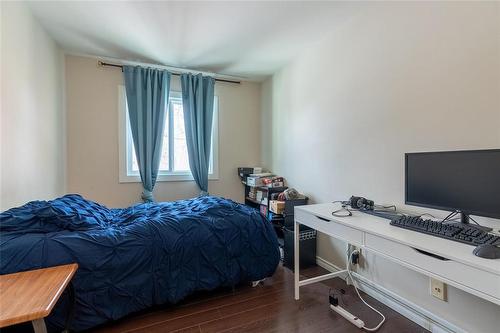 910 1742 St Mary'S Road, Winnipeg, MB - Indoor Photo Showing Bedroom