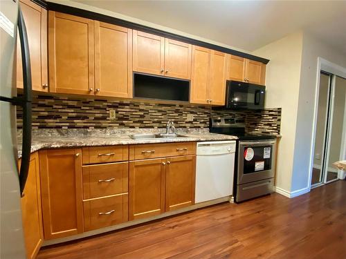 910 1742 St Mary'S Road, Winnipeg, MB - Indoor Photo Showing Kitchen