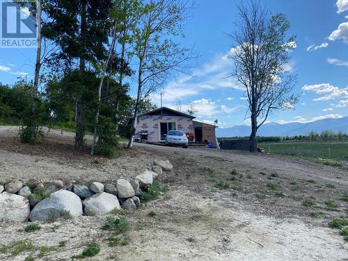 1435 21 Highway, Creston, BC 