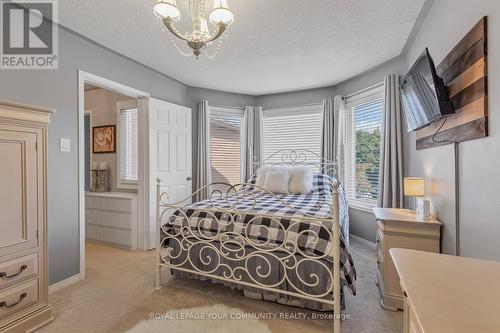 1177 Ewing Crescent, Mississauga, ON - Indoor Photo Showing Bedroom