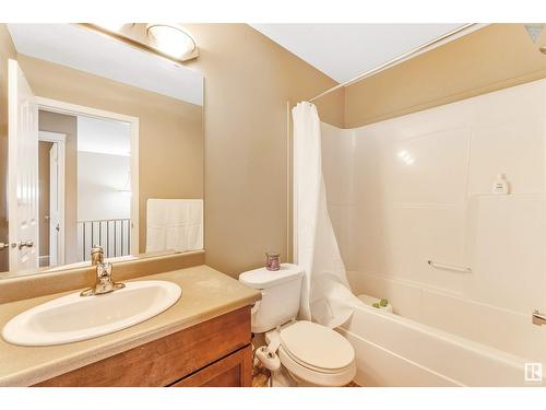 2822 16A Av Nw, Edmonton, AB - Indoor Photo Showing Bathroom