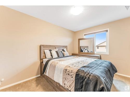 2822 16A Av Nw, Edmonton, AB - Indoor Photo Showing Bedroom