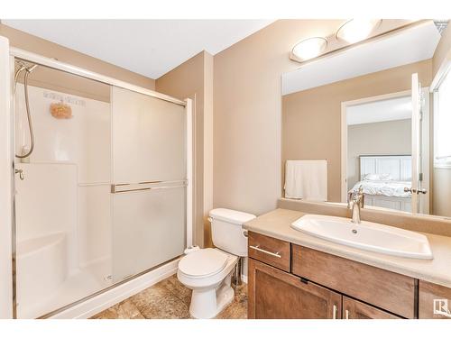 2822 16A Av Nw, Edmonton, AB - Indoor Photo Showing Bathroom