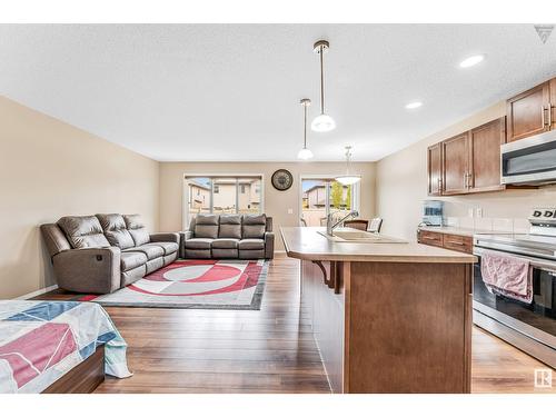 2822 16A Av Nw, Edmonton, AB - Indoor Photo Showing Kitchen