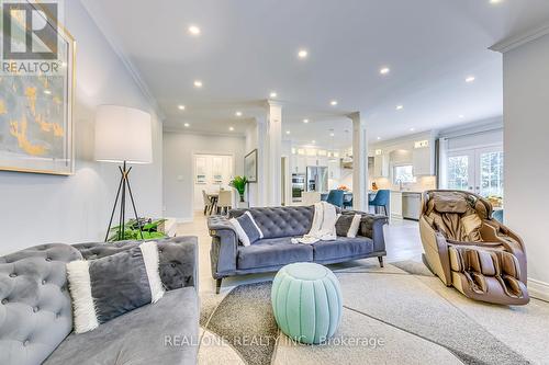 4130 Montrose Crescent, Burlington, ON - Indoor Photo Showing Living Room