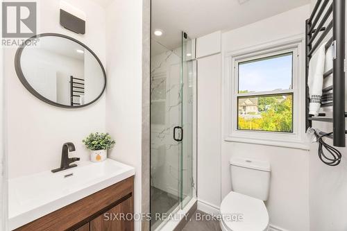 143 Glenway Circle, Newmarket, ON - Indoor Photo Showing Bathroom