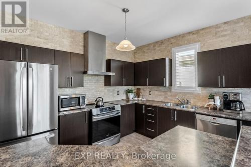 818 Greenly Drive, Cobourg, ON - Indoor Photo Showing Kitchen With Double Sink With Upgraded Kitchen