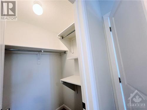 40 Teelin Circle, Ottawa, ON - Indoor With Storage