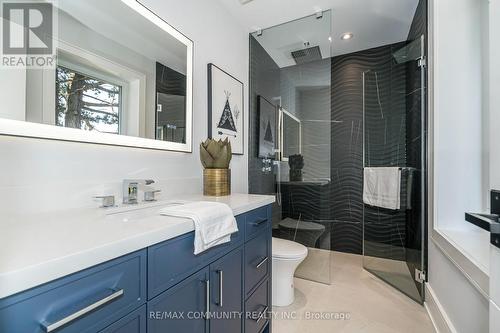 30 Kellythorne Drive, Toronto, ON - Indoor Photo Showing Bathroom