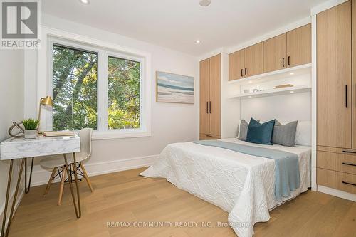 30 Kellythorne Drive, Toronto, ON - Indoor Photo Showing Bedroom