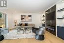 30 Kellythorne Drive, Toronto, ON  - Indoor Photo Showing Living Room 