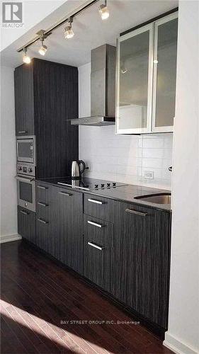 2602 - 14 York Street, Toronto, ON - Indoor Photo Showing Kitchen