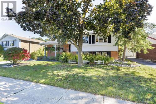 184 Millbank Drive, London, ON - Outdoor With Facade