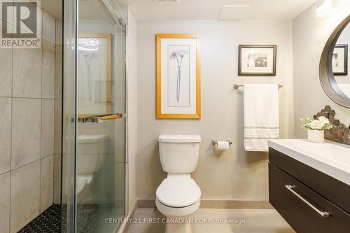 184 Millbank Drive, London, ON - Indoor Photo Showing Bathroom