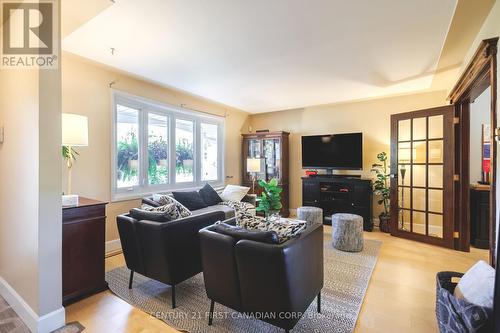 184 Millbank Drive, London, ON - Indoor Photo Showing Living Room