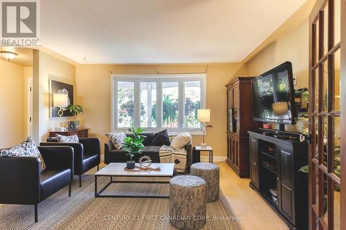 184 Millbank Drive, London, ON - Indoor Photo Showing Living Room