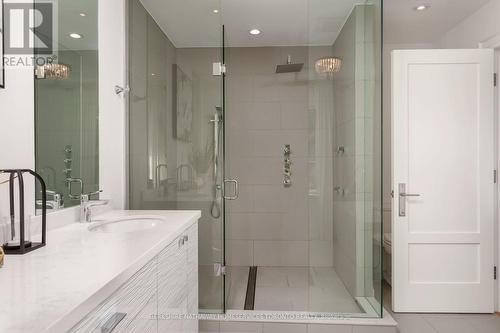 62 Clissold Road, Toronto, ON - Indoor Photo Showing Bathroom