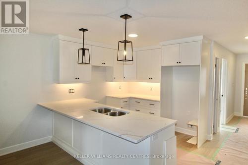 750 18Th Street, Hanover, ON - Indoor Photo Showing Kitchen With Double Sink