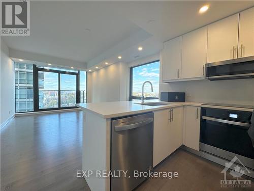 907 - 180 George Street, Ottawa, ON - Indoor Photo Showing Kitchen