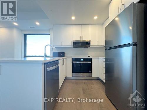 907 - 180 George Street, Ottawa, ON - Indoor Photo Showing Kitchen With Stainless Steel Kitchen