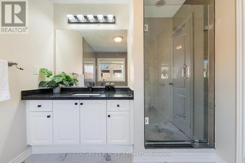 345 Nairn Circle, Milton, ON - Indoor Photo Showing Bathroom