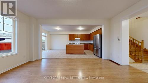 4 Hadleigh Way, Whitby, ON - Indoor Photo Showing Kitchen