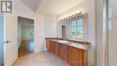 4 Hadleigh Way, Whitby, ON - Indoor Photo Showing Bathroom