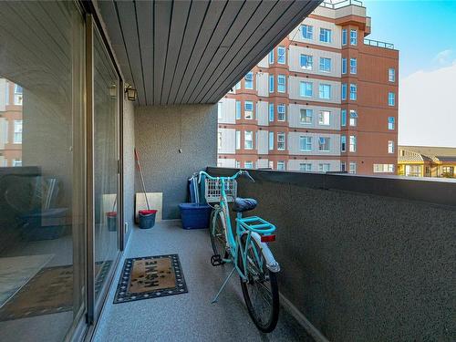 310-755 Hillside Ave, Victoria, BC - Outdoor