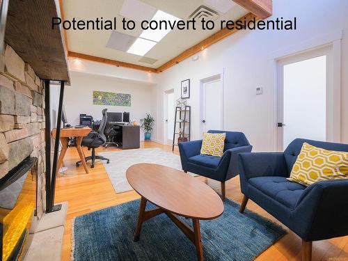 G-60 Ingram St, Duncan, BC - Indoor Photo Showing Living Room With Fireplace