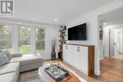 3 Ravine Park Road N, Central Huron (Goderich Twp), ON - Indoor Photo Showing Living Room