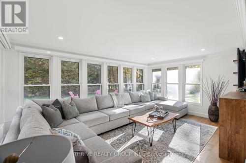 3 Ravine Park Road N, Central Huron (Goderich Twp), ON - Indoor Photo Showing Living Room