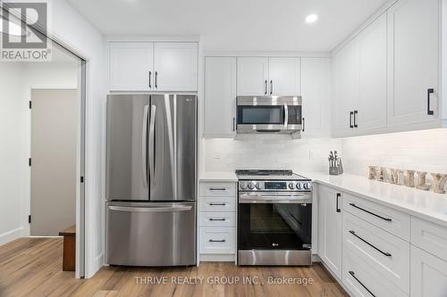 3 Ravine Park Road N, Central Huron (Goderich Twp), ON - Indoor Photo Showing Kitchen With Upgraded Kitchen