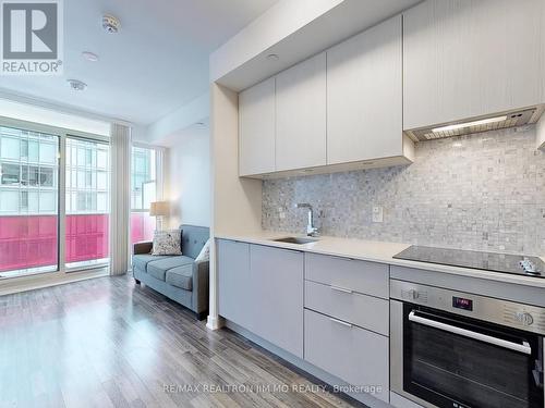 1206 - 120 Parliament Street, Toronto, ON - Indoor Photo Showing Kitchen