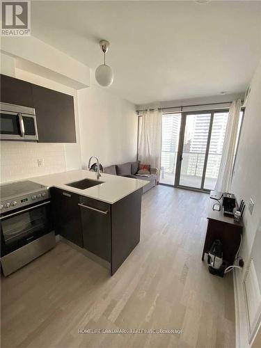 2009 - 57 St Joseph Street, Toronto, ON - Indoor Photo Showing Kitchen