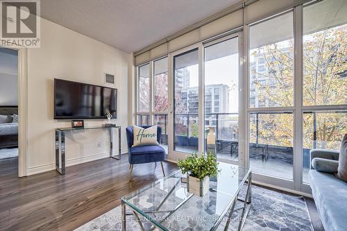 517 - 89 South Town Centre Boulevard, Markham, ON - Indoor Photo Showing Living Room