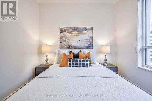 517 - 89 South Town Centre Boulevard, Markham, ON - Indoor Photo Showing Bedroom