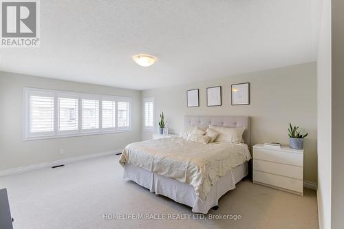 54 Hoard Avenue, New Tecumseth, ON - Indoor Photo Showing Bedroom