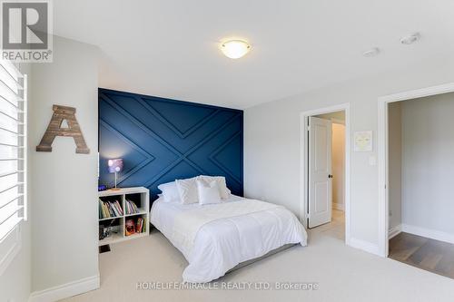 54 Hoard Avenue, New Tecumseth, ON - Indoor Photo Showing Bedroom