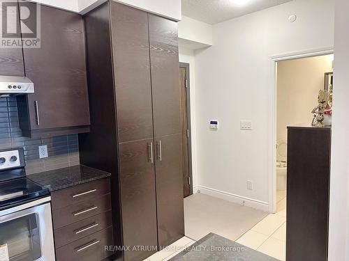 316 - 277 South Park Road, Markham, ON - Indoor Photo Showing Kitchen