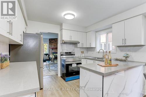 113 Beckwith Crescent, Markham, ON - Indoor Photo Showing Kitchen