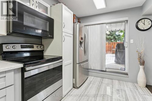 43 - 2170 Bromsgrove Road, Mississauga, ON - Indoor Photo Showing Kitchen