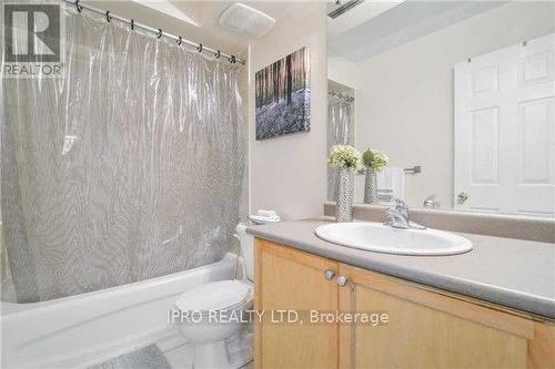 66 - 3056 Eglinton Avenue W, Mississauga, ON - Indoor Photo Showing Bathroom