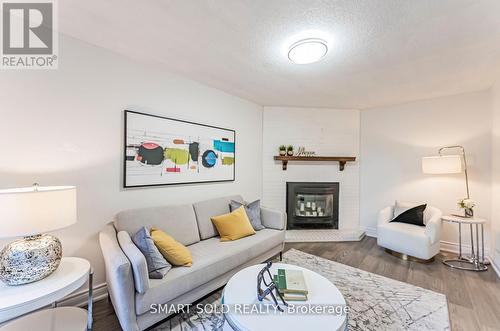 6516 Warbler Lane, Mississauga, ON - Indoor Photo Showing Living Room With Fireplace