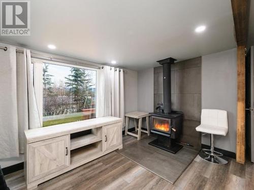 109-4 Prospector Road, Whitehorse, YT - Indoor With Fireplace