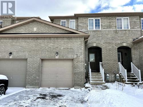 7 Arch Brown Court, Barrie, ON - Outdoor