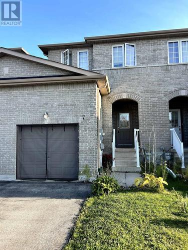 7 Arch Brown Court, Barrie, ON - Outdoor