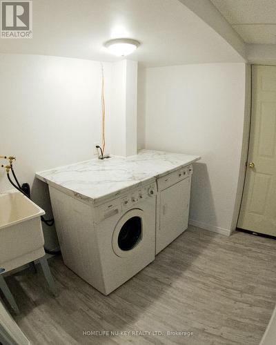 7 Arch Brown Court, Barrie, ON - Indoor Photo Showing Laundry Room