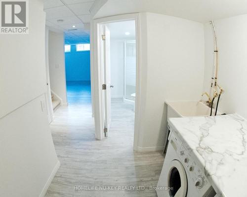 7 Arch Brown Court, Barrie, ON - Indoor Photo Showing Laundry Room