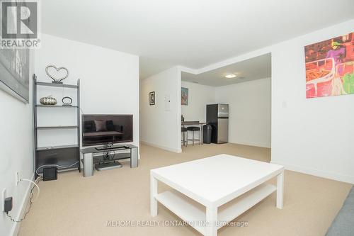 G17 - 26 Capreol Court, Toronto, ON - Indoor