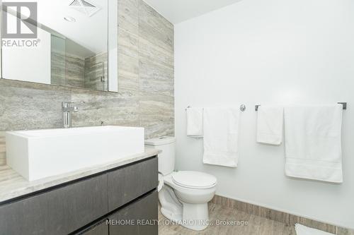 G17 - 26 Capreol Court, Toronto, ON - Indoor Photo Showing Bathroom